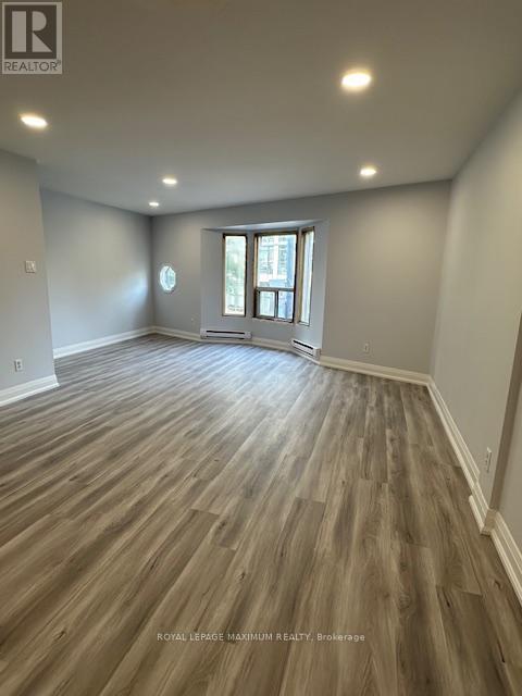 Upper - 1537 Dundas Street W, Toronto (Little Portugal), Ontario  M6J 1Y7 - Photo 2 - C12297696