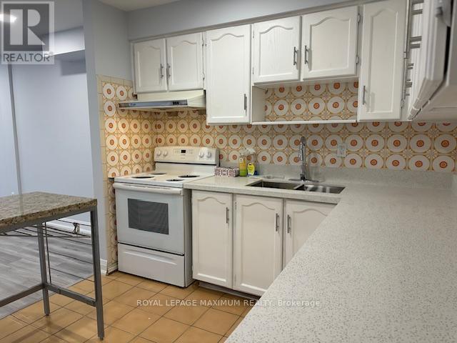 Upper - 1537 Dundas Street W, Toronto (Little Portugal), Ontario  M6J 1Y7 - Photo 4 - C12297696