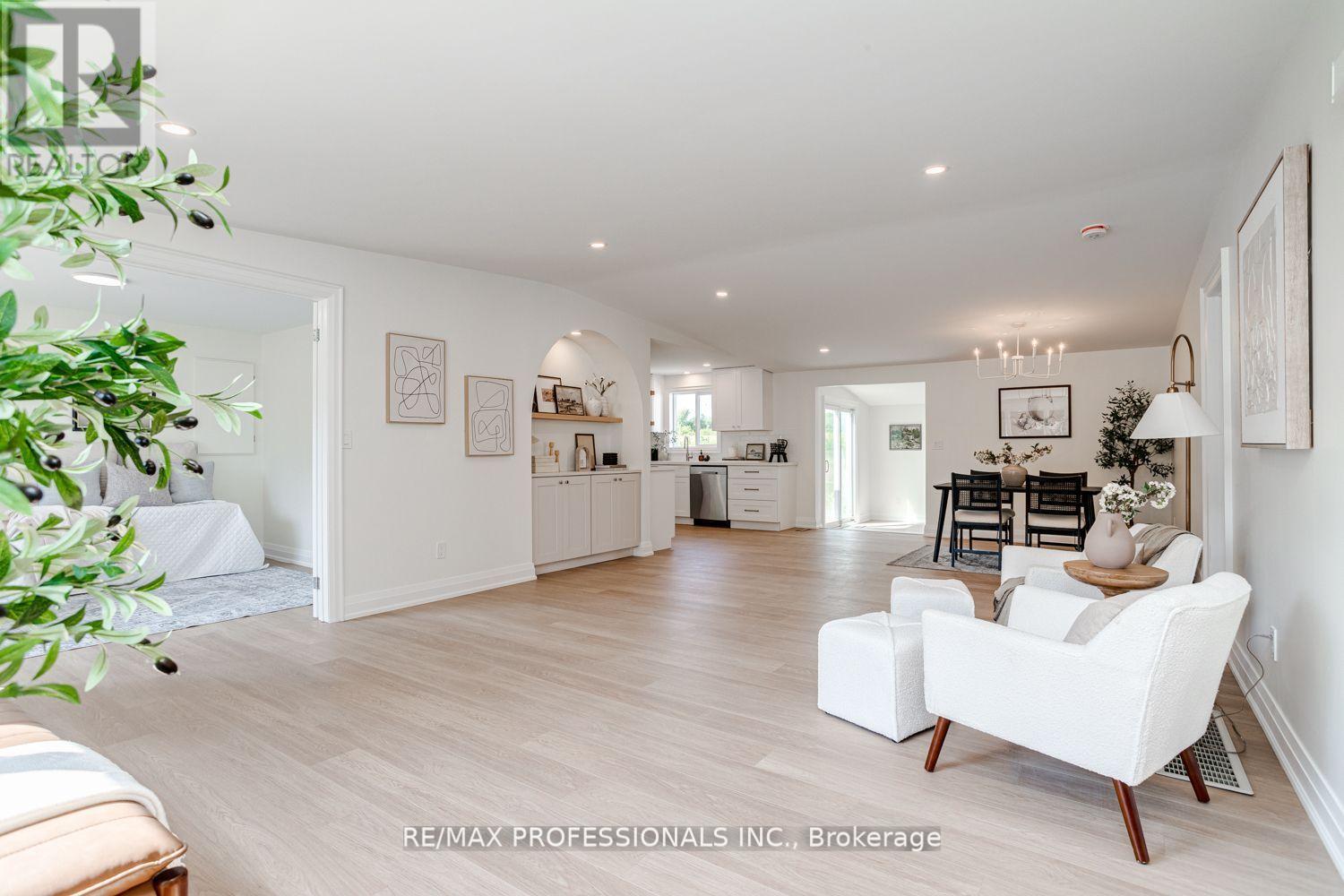 Property at 44 WILMOT TRAIL image 4