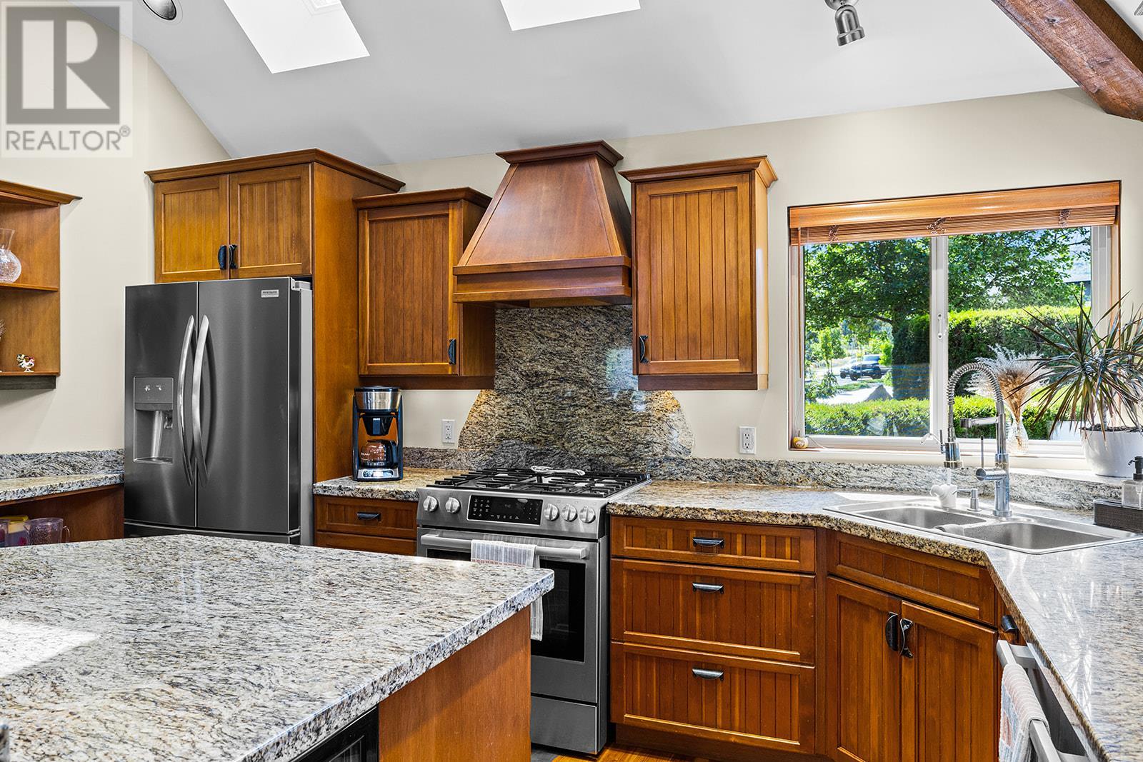 1682 Larkridge Court, Kelowna, British Columbia  V1W 4N5 - Photo 16 - 10356471