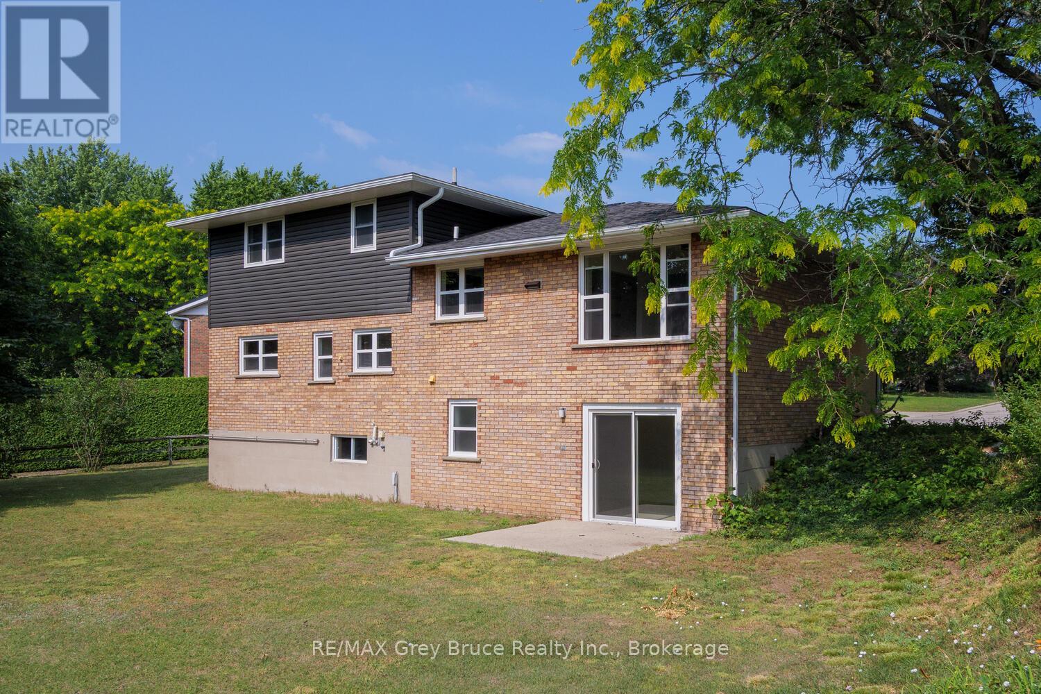 887 Nodwell Court, Saugeen Shores, Ontario  N0H 2C4 - Photo 16 - X12292998