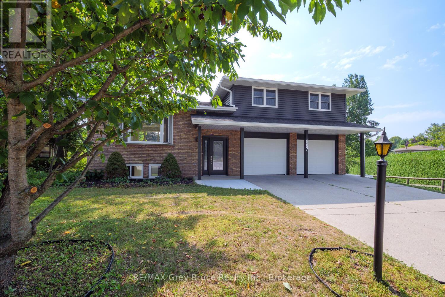 887 Nodwell Court, Saugeen Shores, Ontario  N0H 2C4 - Photo 1 - X12292998