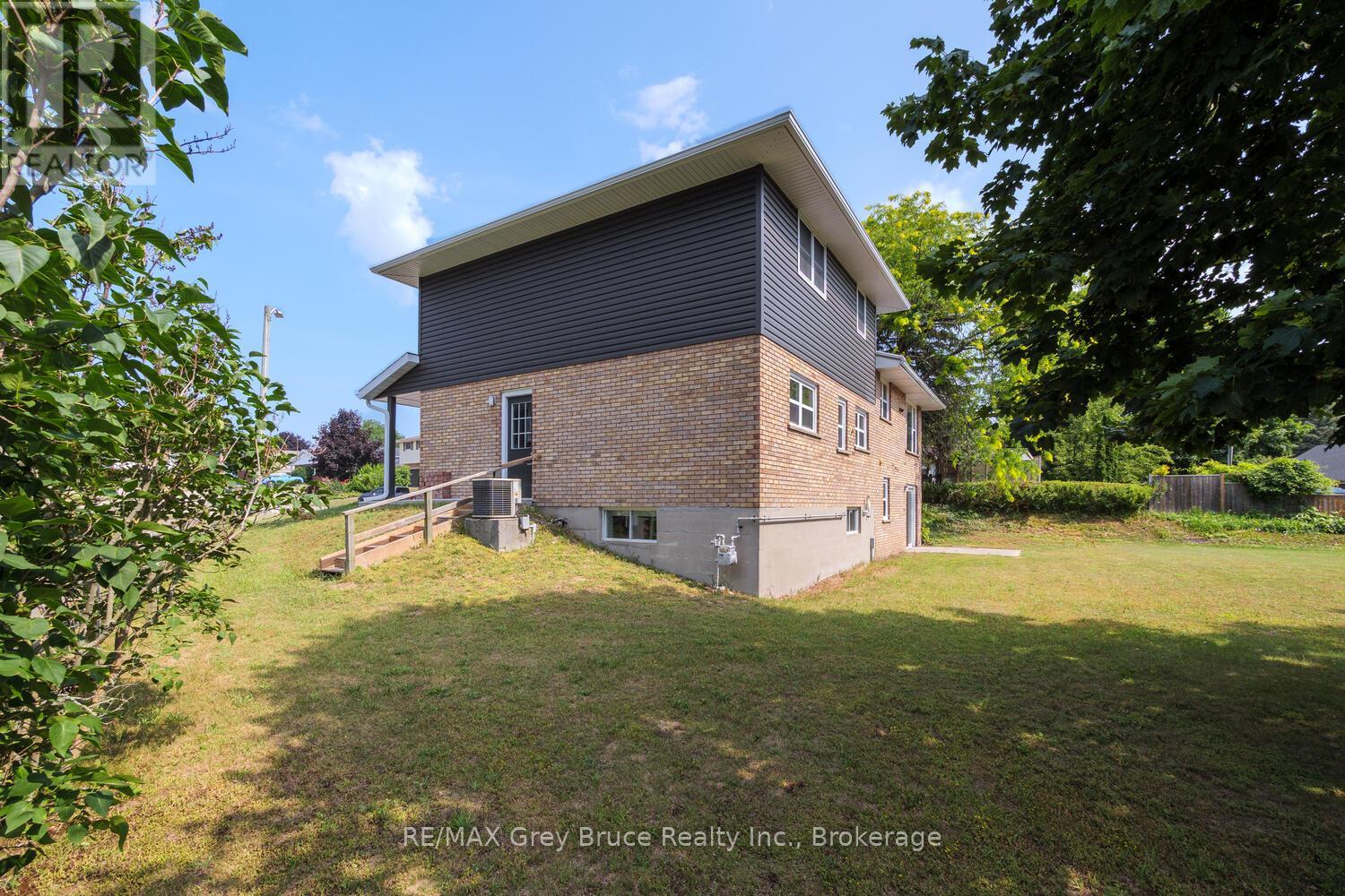 887 Nodwell Court, Saugeen Shores, Ontario  N0H 2C4 - Photo 18 - X12292998