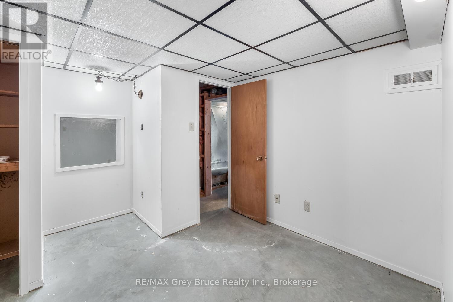 887 Nodwell Court, Saugeen Shores, Ontario  N0H 2C4 - Photo 35 - X12292998