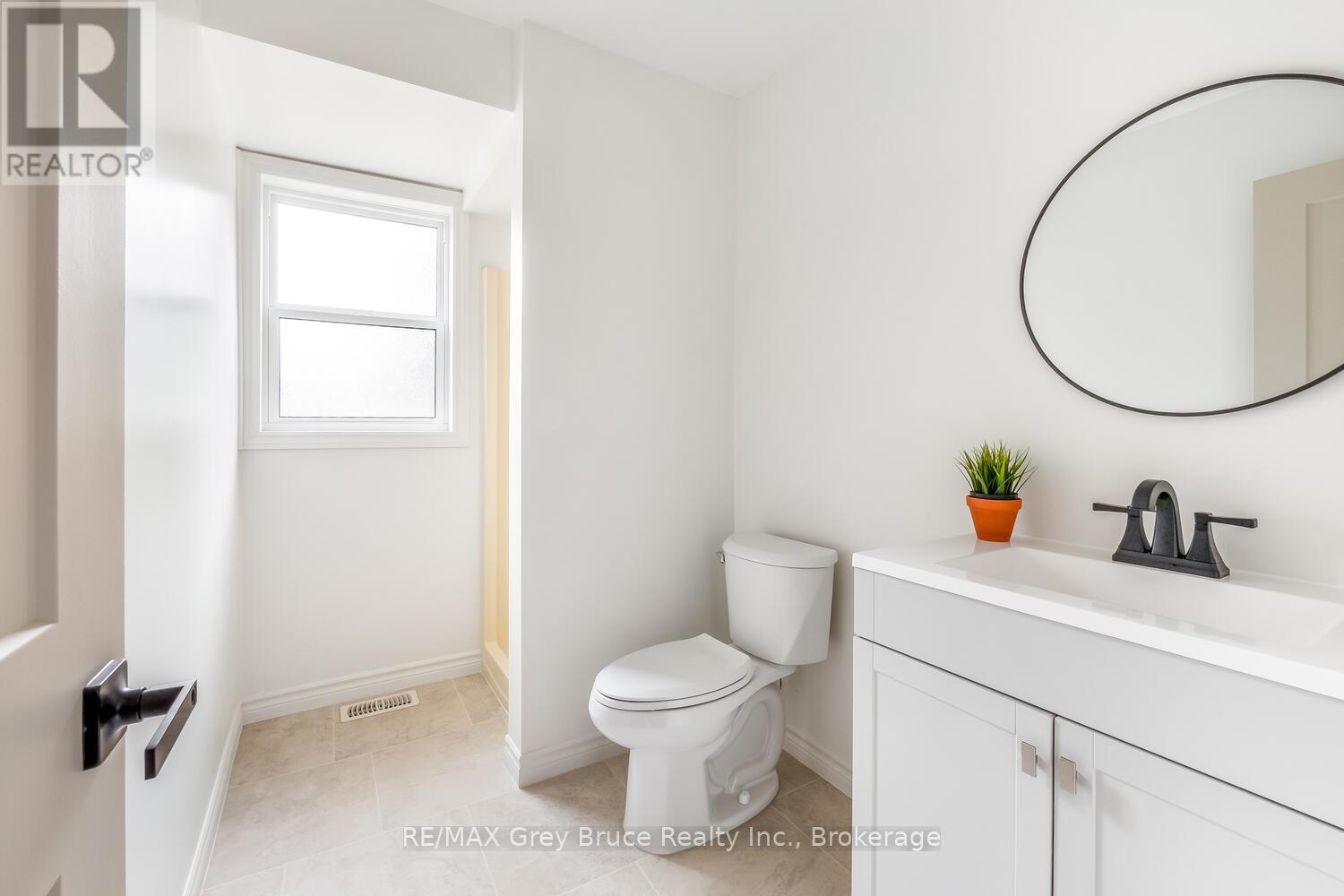 887 Nodwell Court, Saugeen Shores, Ontario  N0H 2C4 - Photo 33 - X12292998