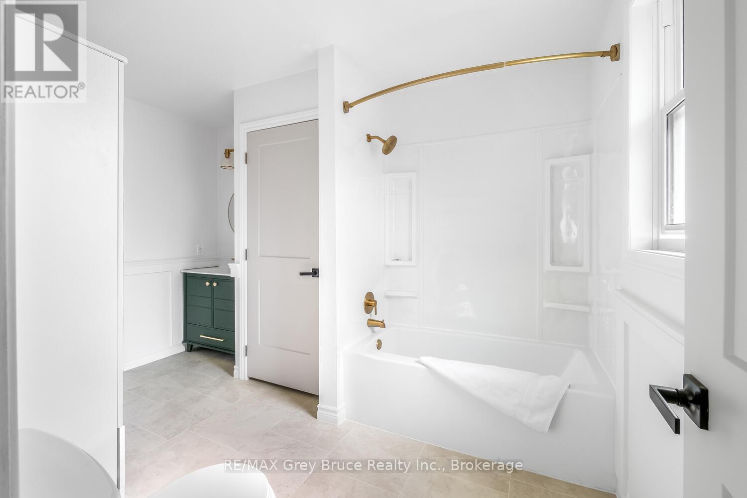 887 Nodwell Court, Saugeen Shores, Ontario  N0H 2C4 - Photo 30 - X12292998