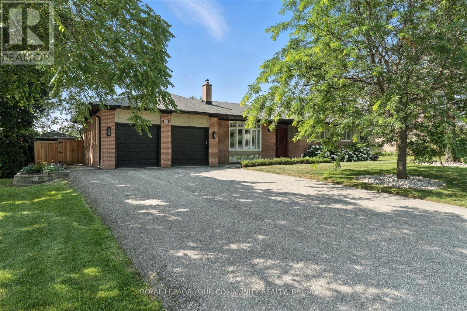 Property at 165 CLEARVIEW HEIGHTS image 1