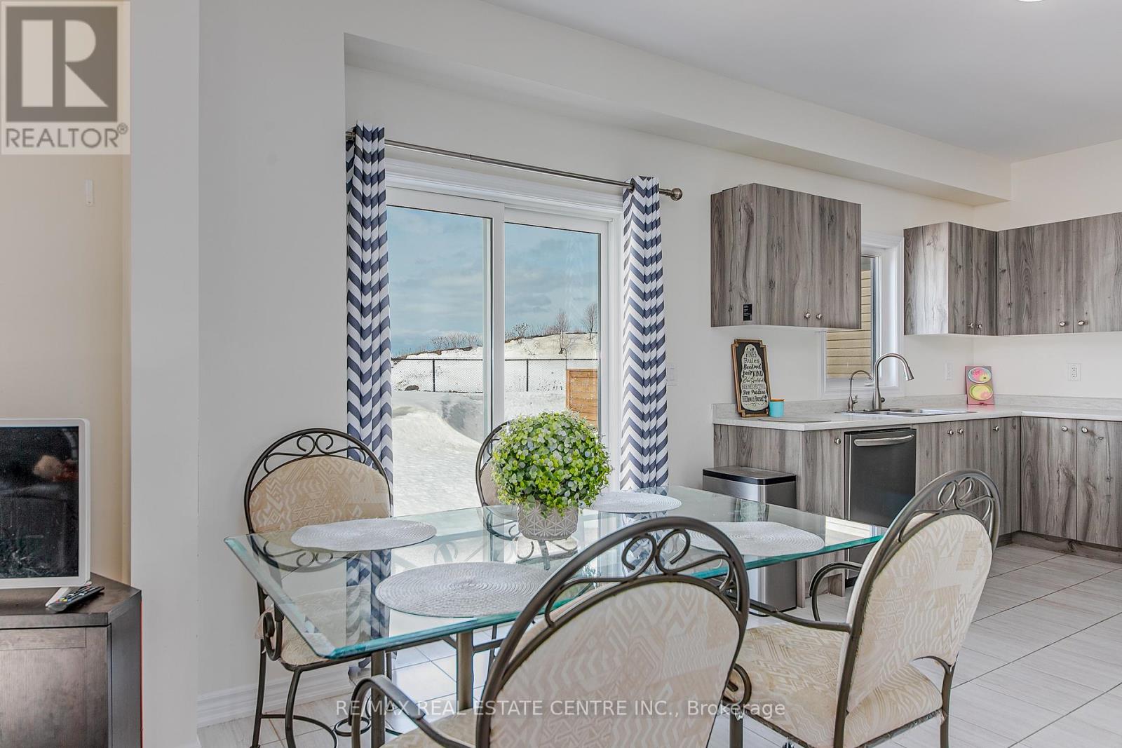 58 Atlantis Drive W, Orillia, Ontario  L3V 8L4 - Photo 10 - S12297750