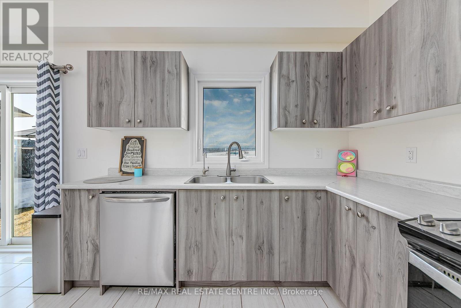 58 Atlantis Drive W, Orillia, Ontario  L3V 8L4 - Photo 12 - S12297750