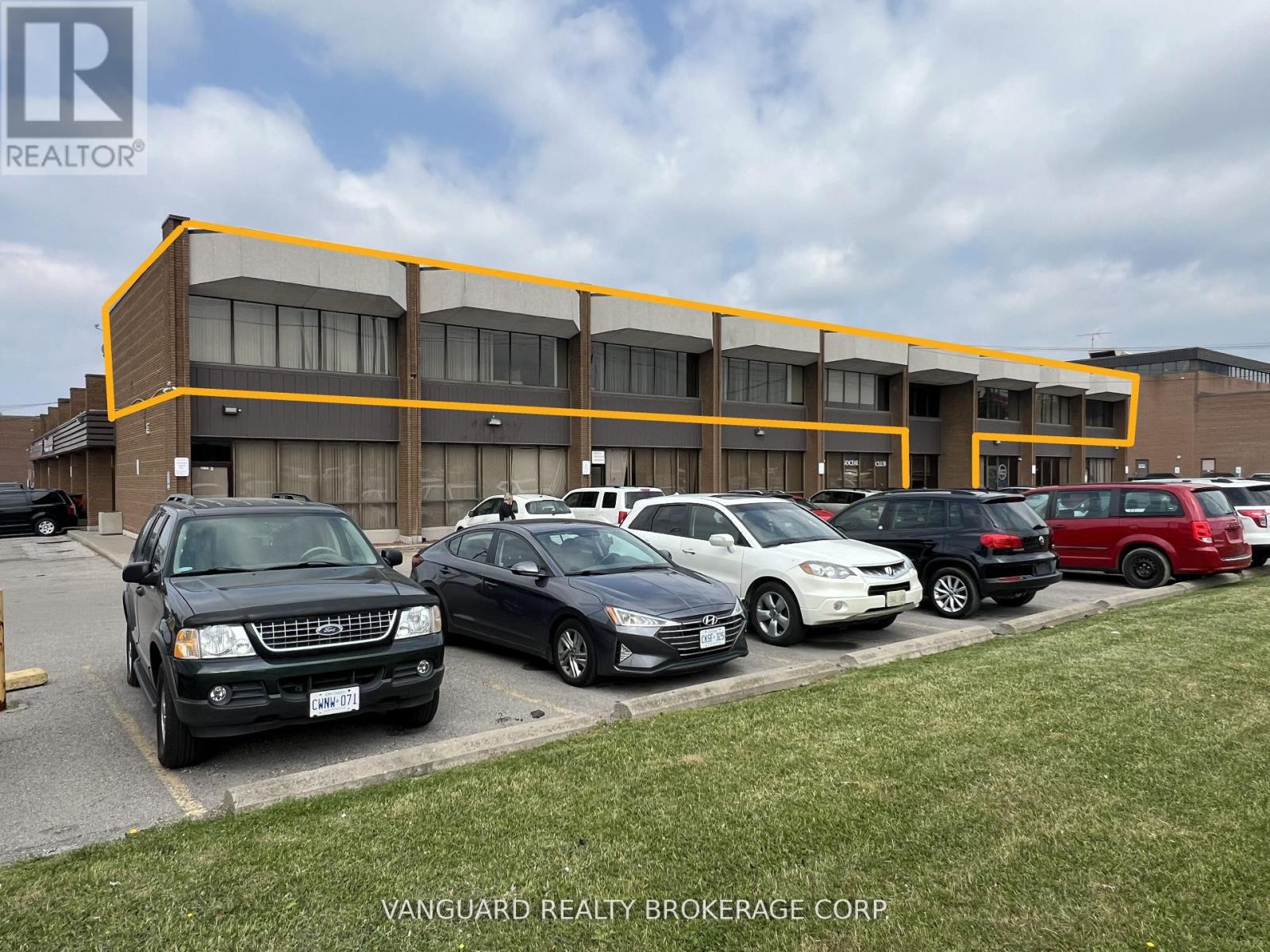 200 - 430 Signet Drive, Toronto, Ontario  M9L 2T6 - Photo 2 - W12297772