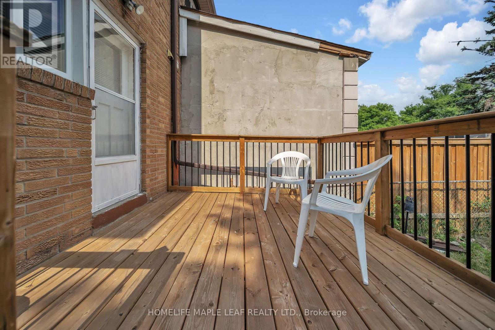 7464 Homeside Gardens, Mississauga (Malton), Ontario  L4T 2A7 - Photo 44 - W12297778