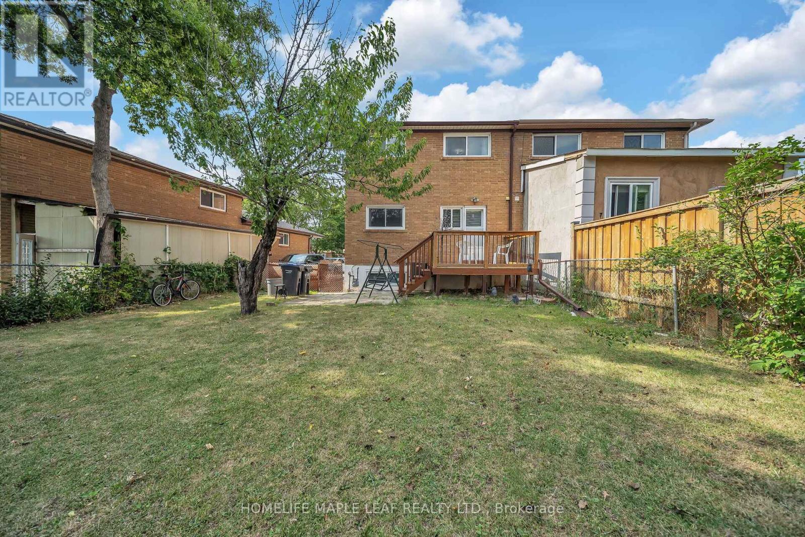 7464 Homeside Gardens, Mississauga (Malton), Ontario  L4T 2A7 - Photo 45 - W12297778