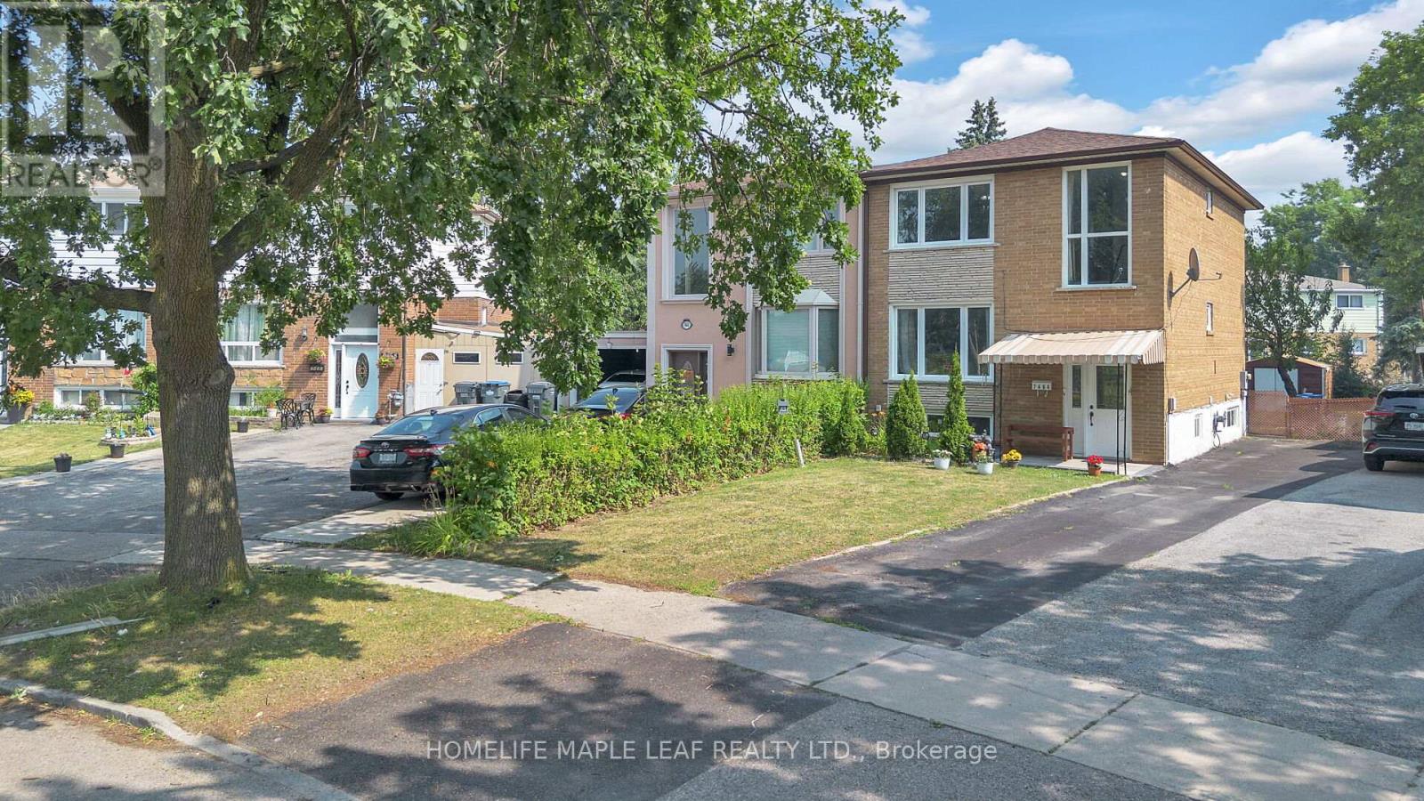 7464 Homeside Gardens, Mississauga (Malton), Ontario  L4T 2A7 - Photo 46 - W12297778