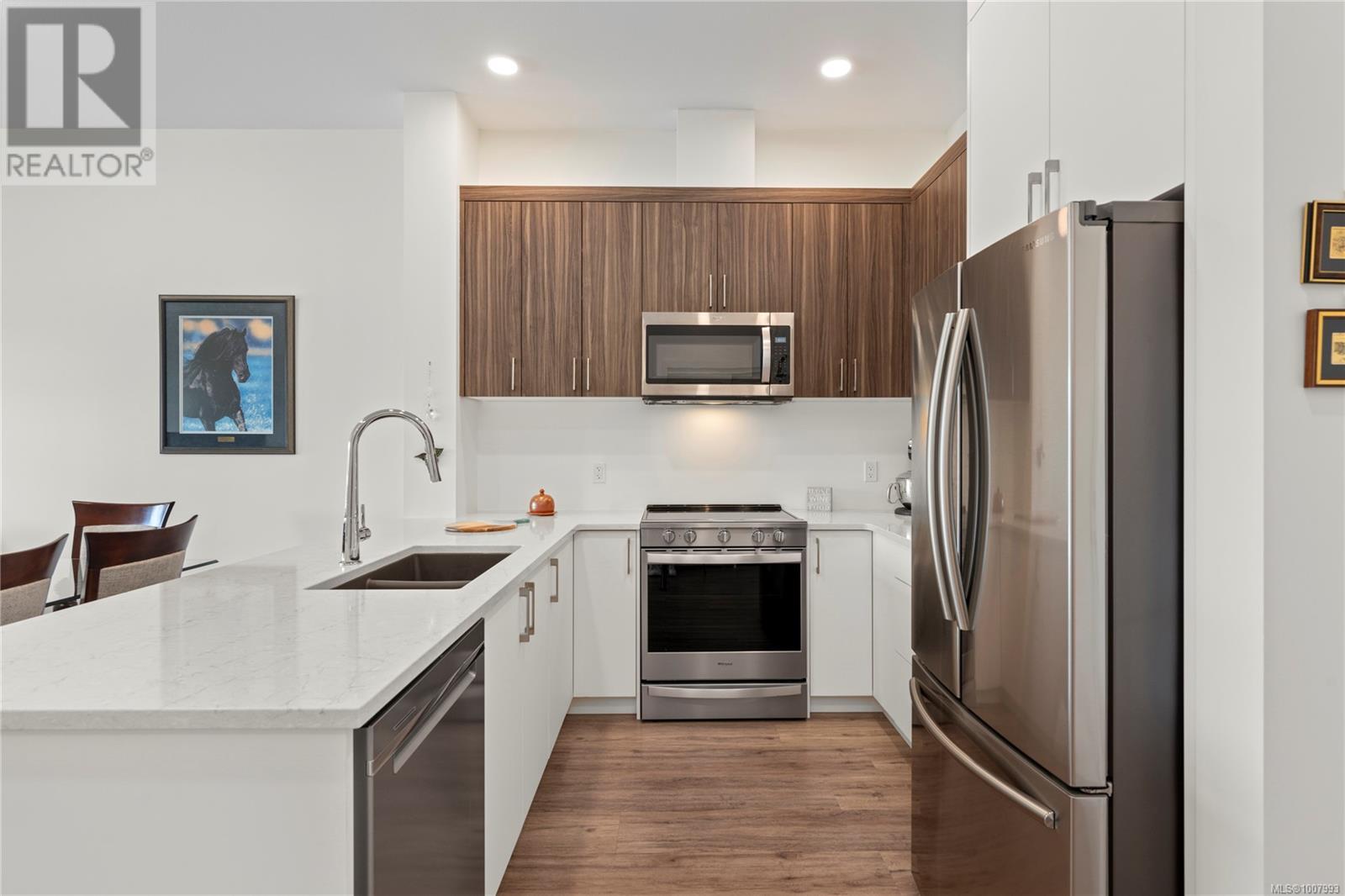 Property at 504 6540 Metral Dr image 2