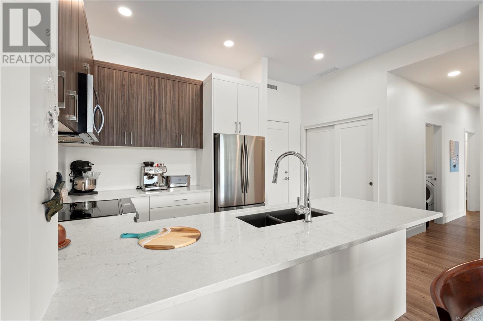 Property at 504 6540 Metral Dr image 5