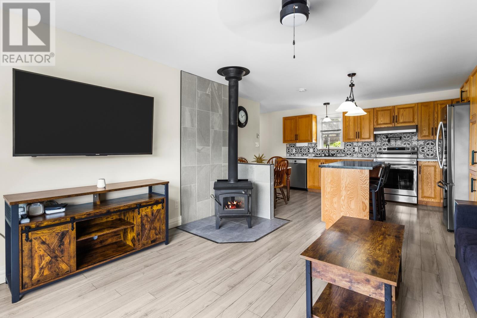 Property at 14 Barry Place image 4
