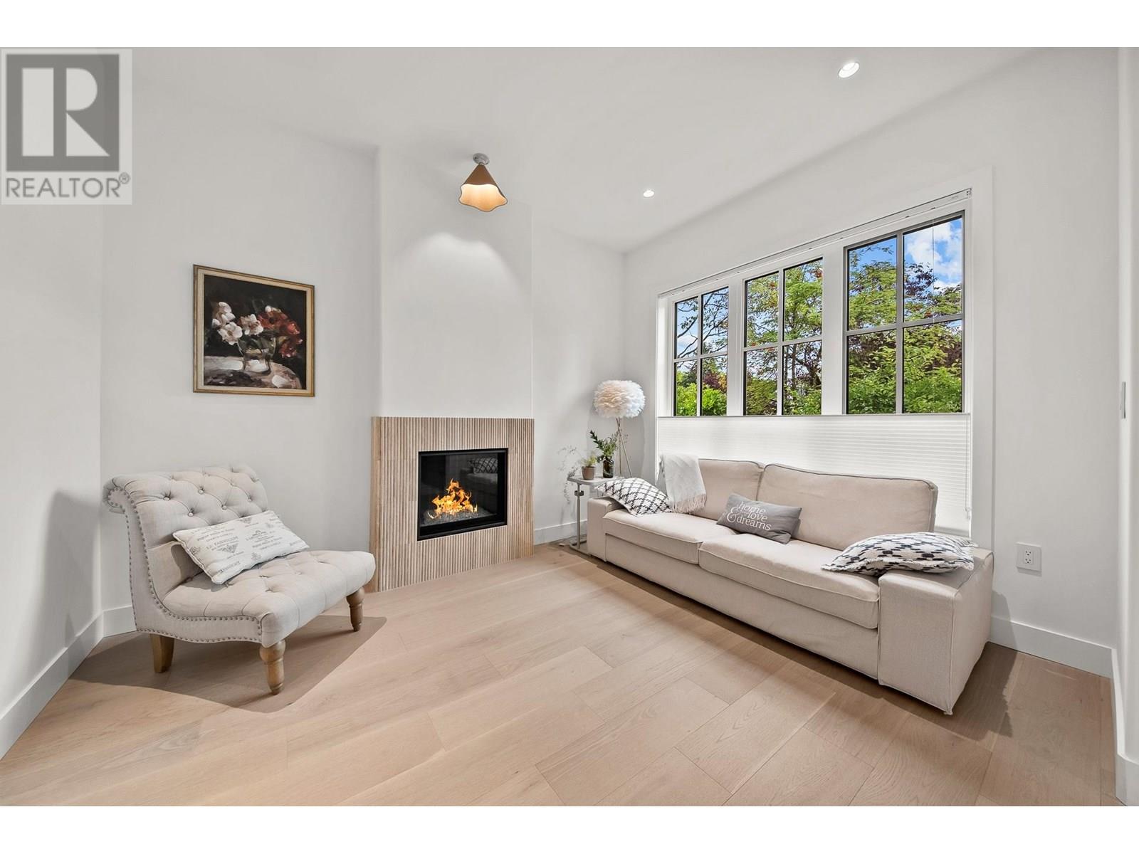 Property at 3227 W 35TH AVENUE image 3