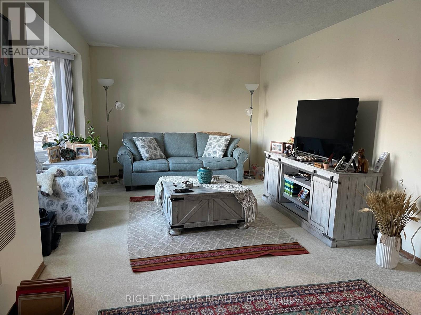 101 - 401 Erb Street W, Waterloo, Ontario  N2L 1W7 - Photo 16 - X12297649