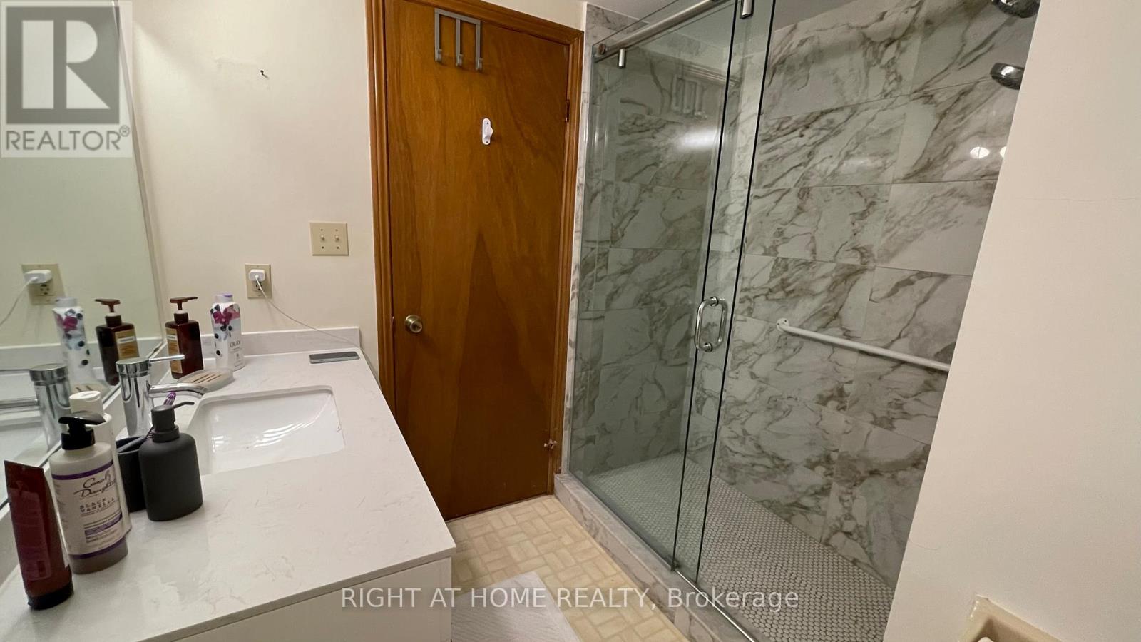 101 - 401 Erb Street W, Waterloo, Ontario  N2L 1W7 - Photo 31 - X12297649