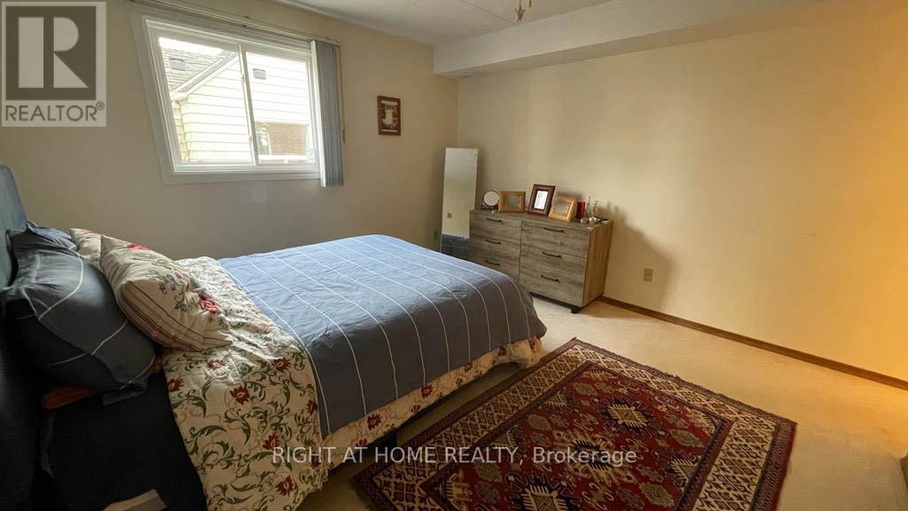 101 - 401 Erb Street W, Waterloo, Ontario  N2L 1W7 - Photo 8 - X12297649