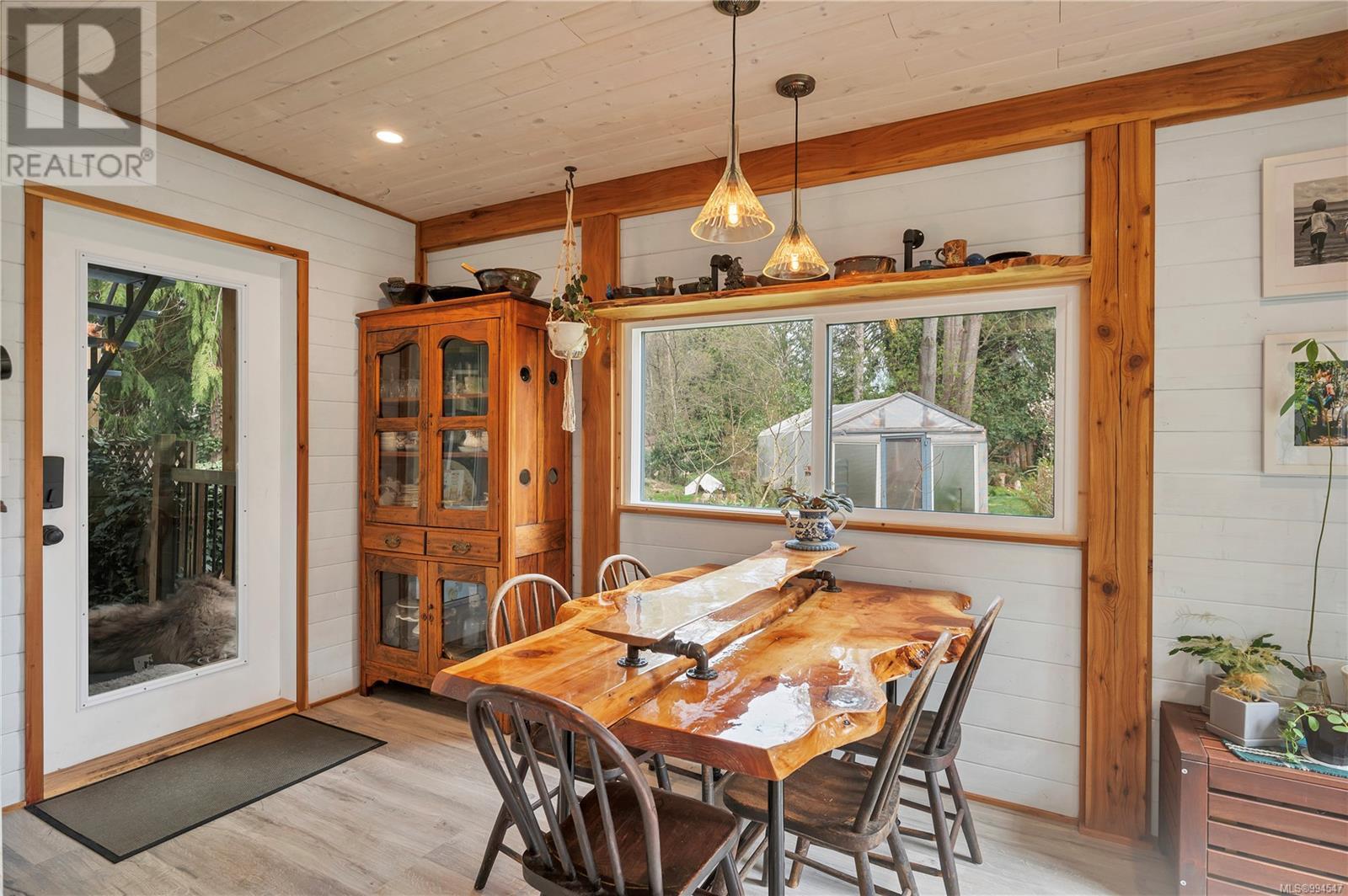 Property at 1390 Hooley Rd image 3