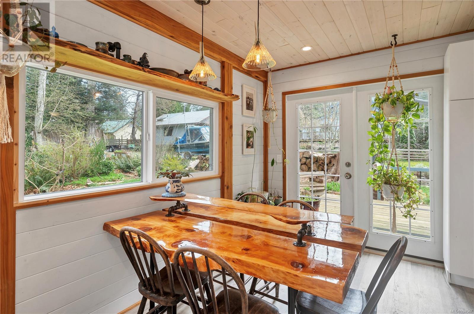 Property at 1390 Hooley Rd image 4