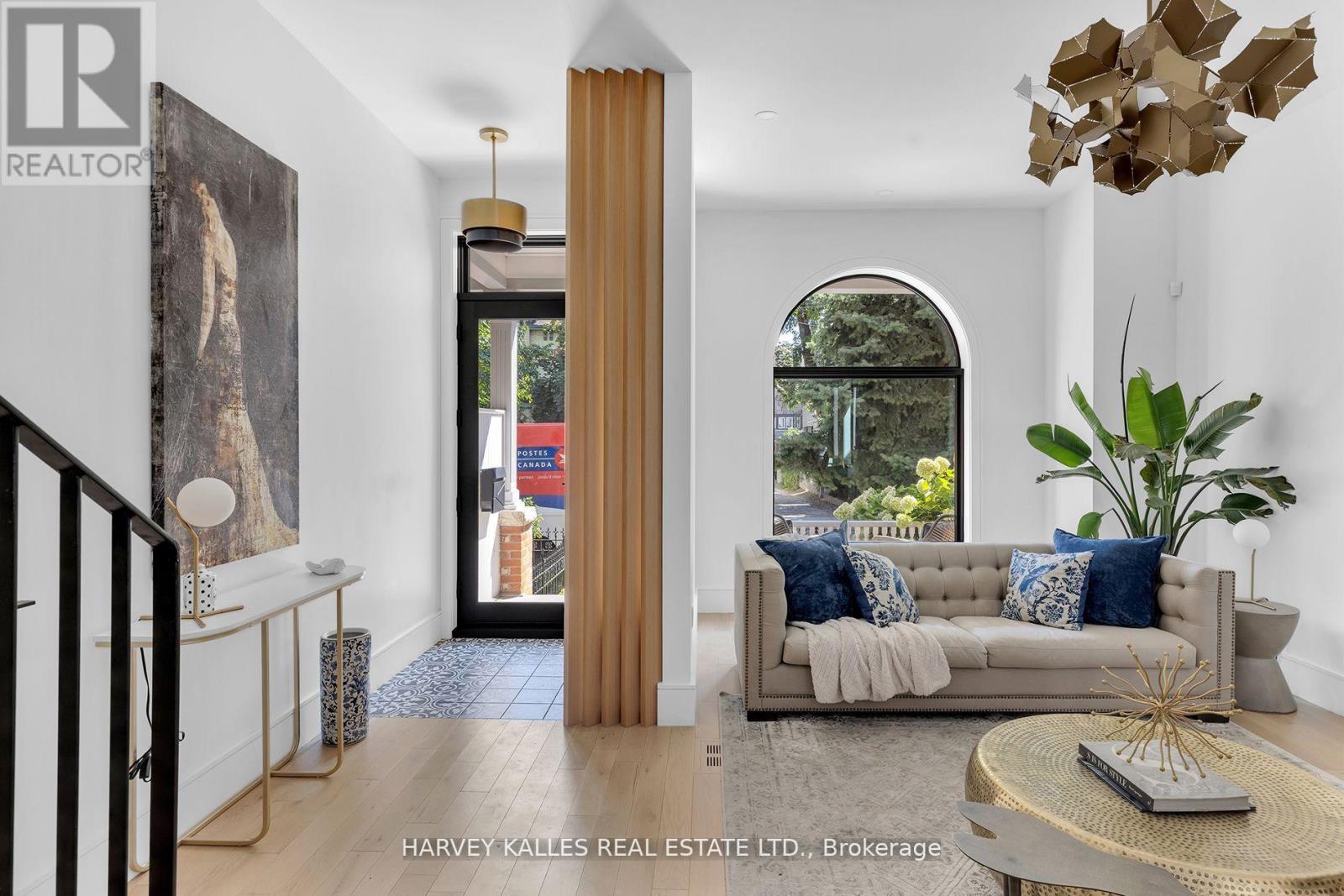 274 Carlton Street, Toronto (Cabbagetown-South St. James Town), Ontario  M5A 2L5 - Photo 2 - C12297796