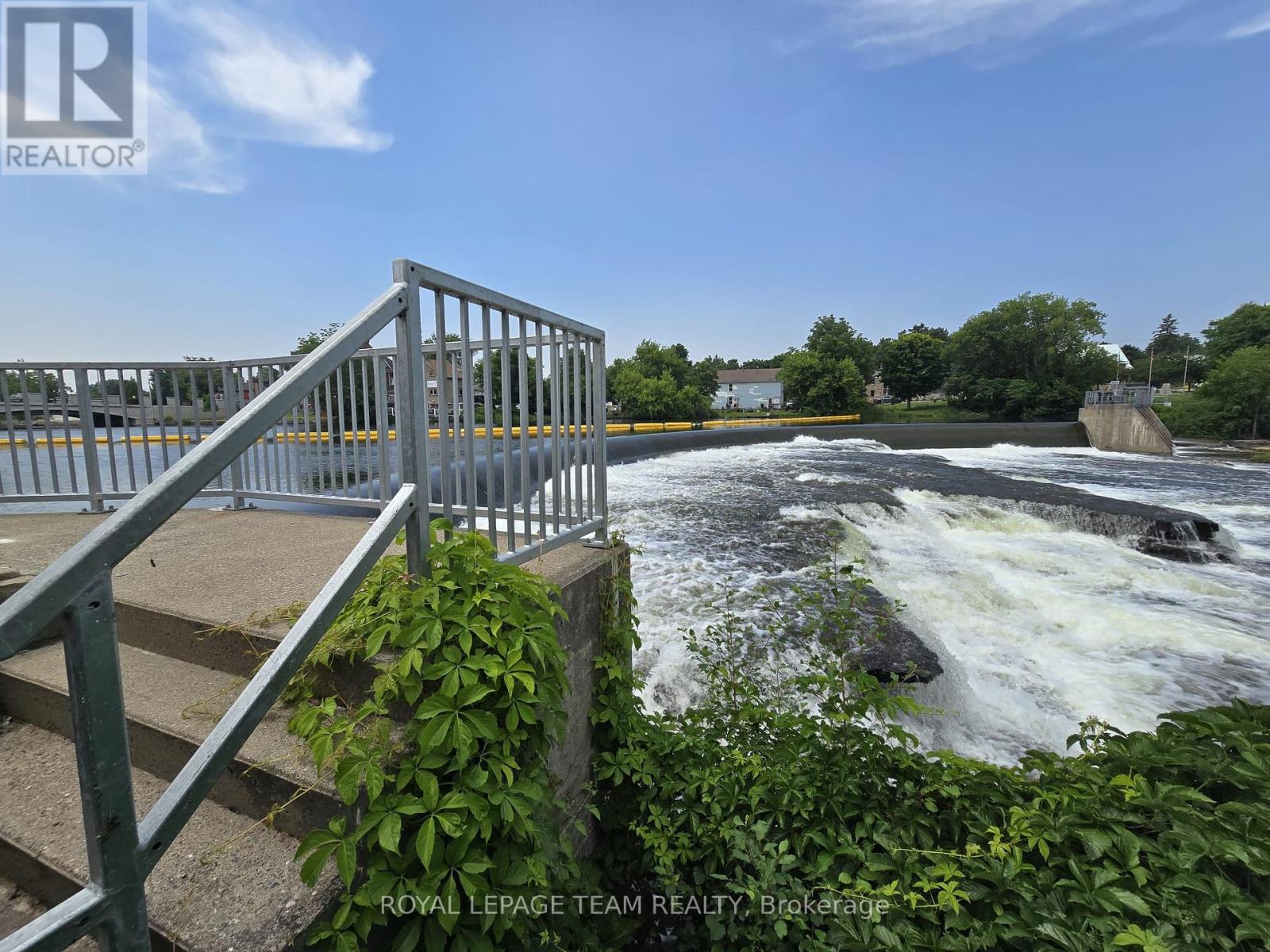 35 Mill Street, Carleton Place, Ontario  K7C 1T8 - Photo 20 - X12297998