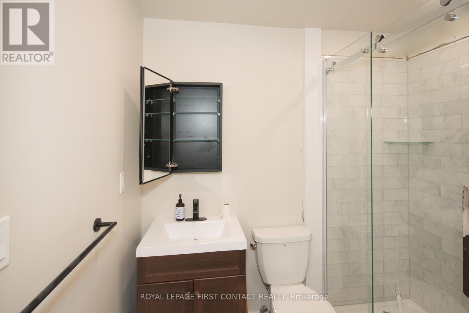 2 - 19 Peter Street S, Orillia, Ontario  L3V 5A8 - Photo 4 - S12270976
