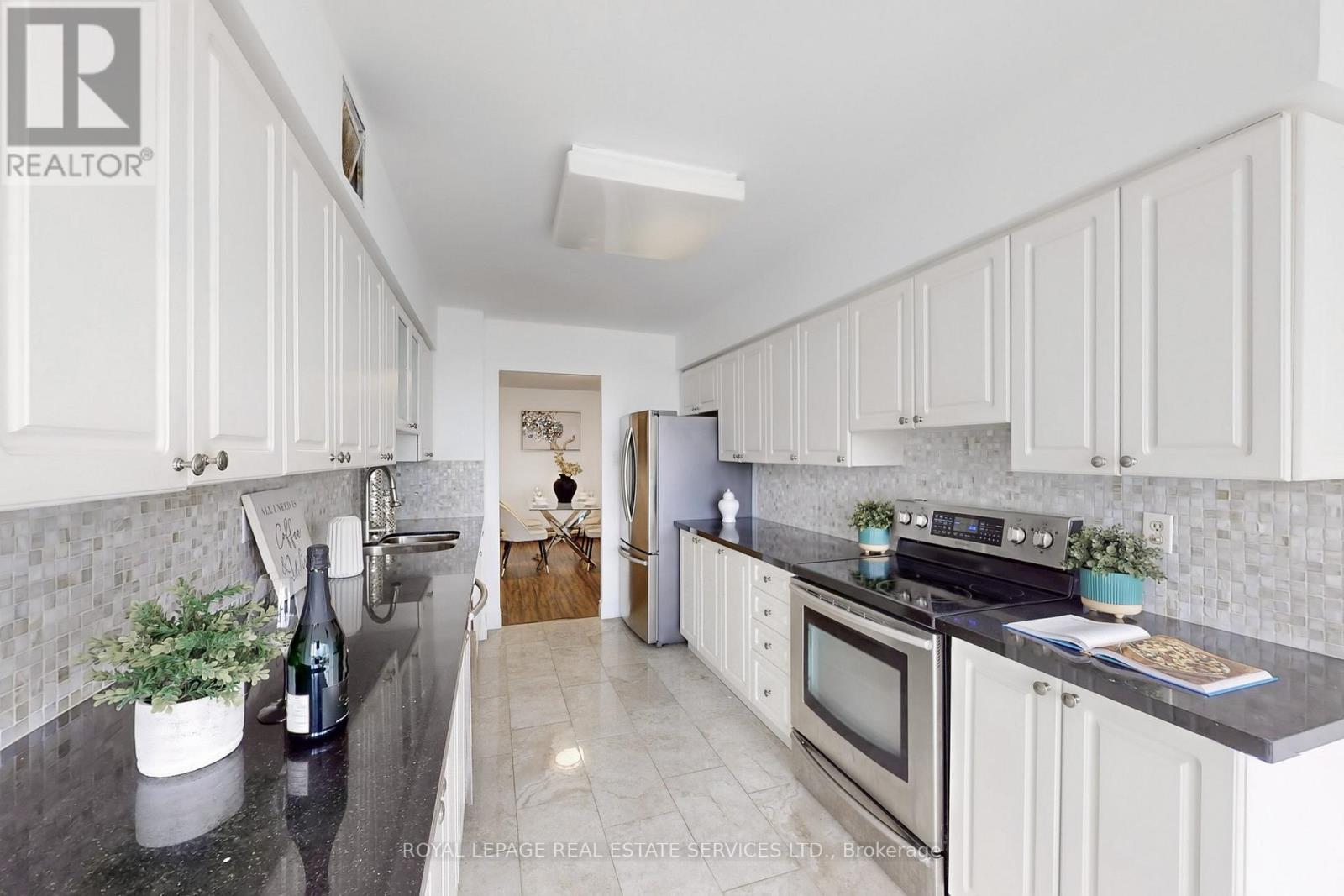 1004 - 1300 Islington Avenue, Toronto, Ontario  M9A 5C4 - Photo 16 - W12294237