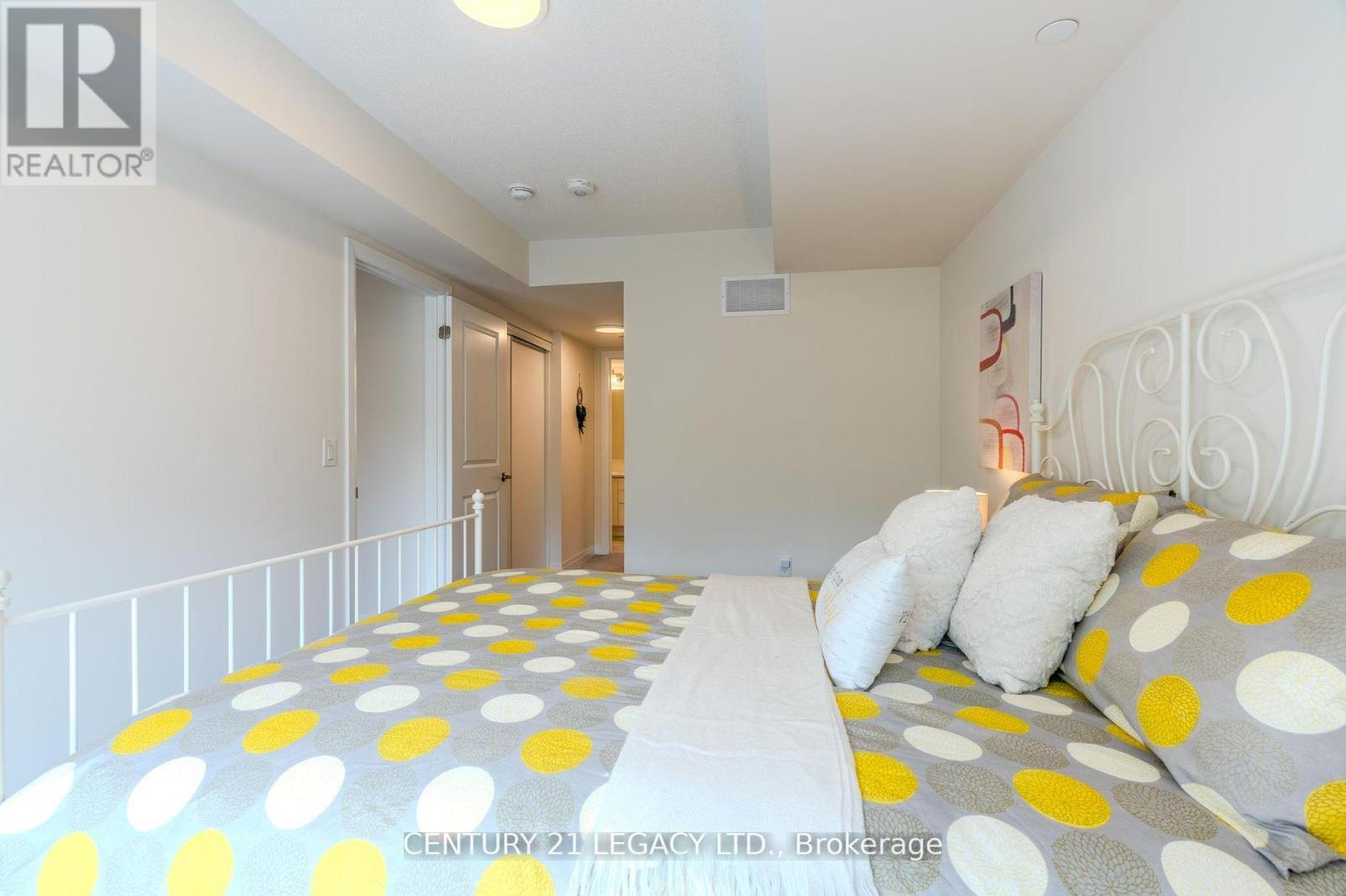 10 - 31 Baynes Way, Bradford West Gwillimbury, Ontario  L3Z 4M5 - Photo 16 - N12297791