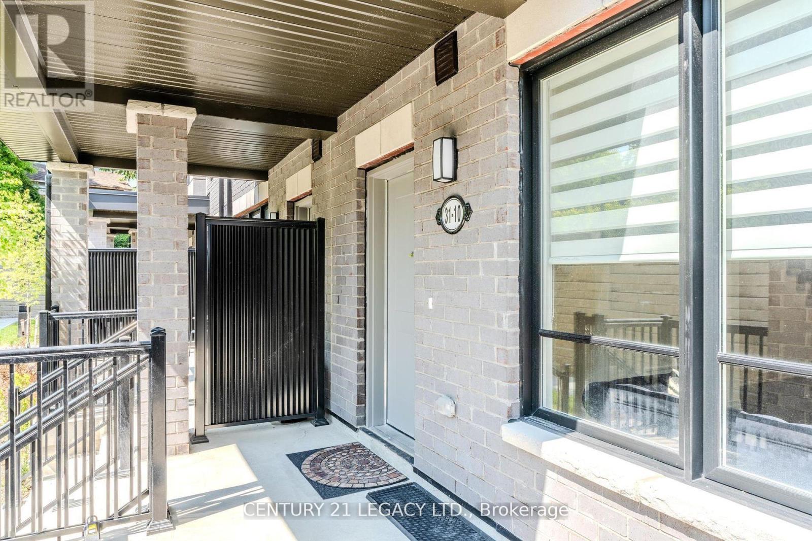 10 - 31 Baynes Way, Bradford West Gwillimbury, Ontario  L3Z 4M5 - Photo 2 - N12297791