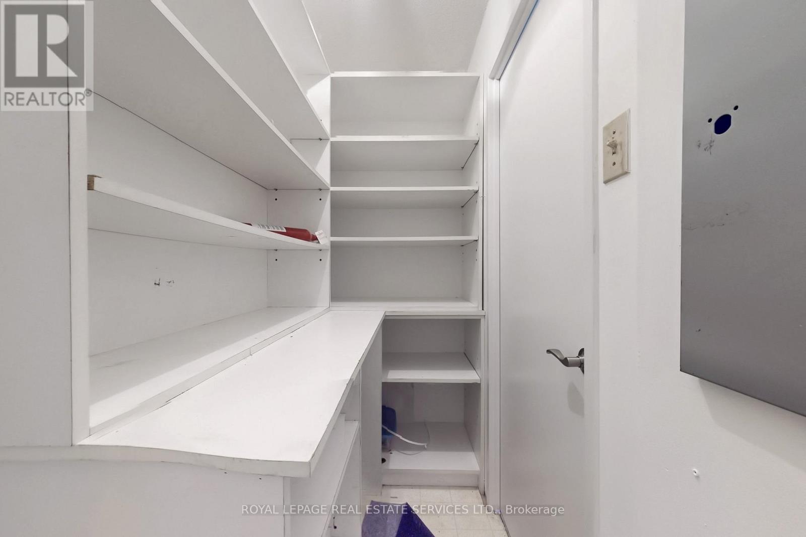 1004 - 1300 Islington Avenue, Toronto, Ontario  M9A 5C4 - Photo 31 - W12294237