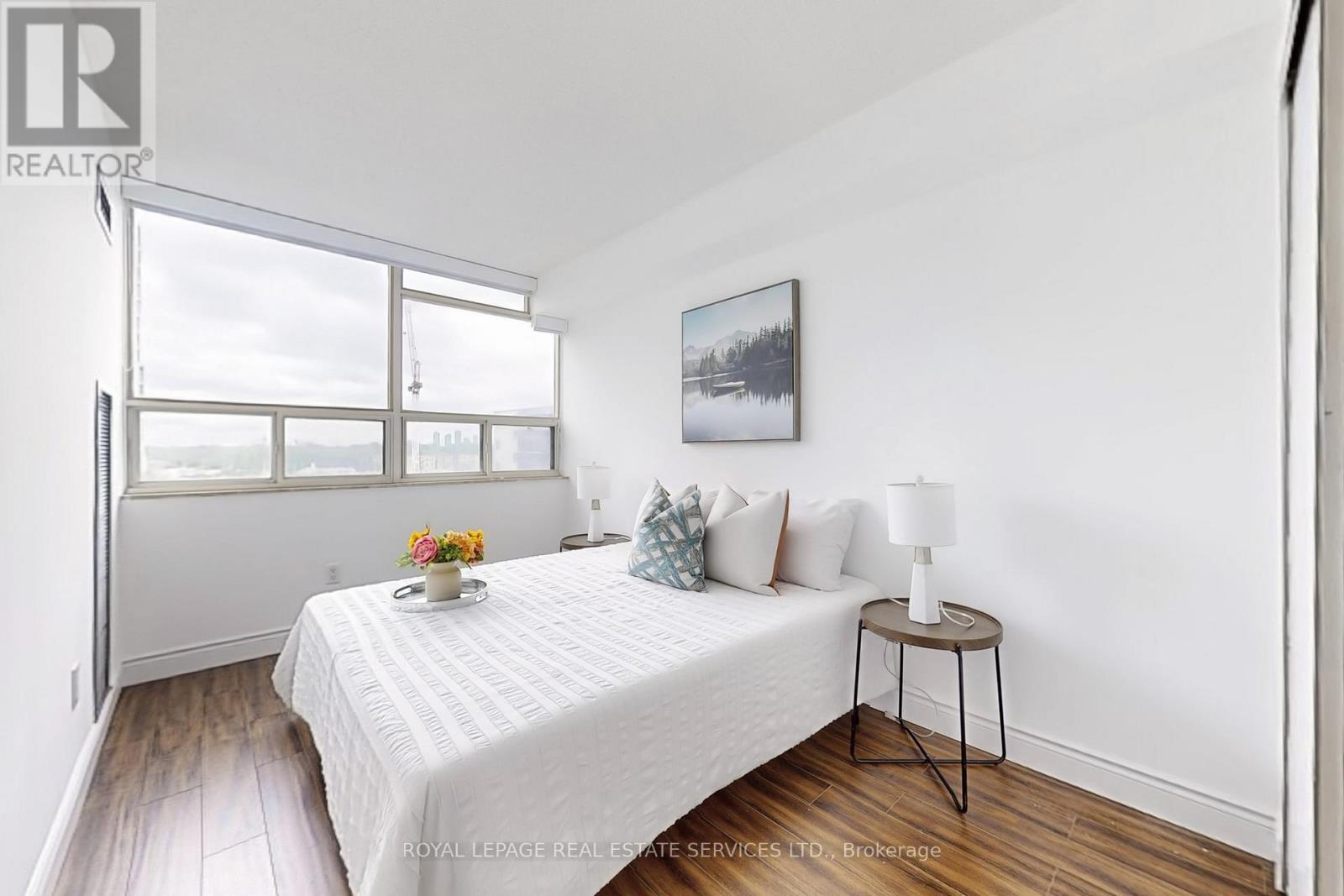 1004 - 1300 Islington Avenue, Toronto, Ontario  M9A 5C4 - Photo 23 - W12294237