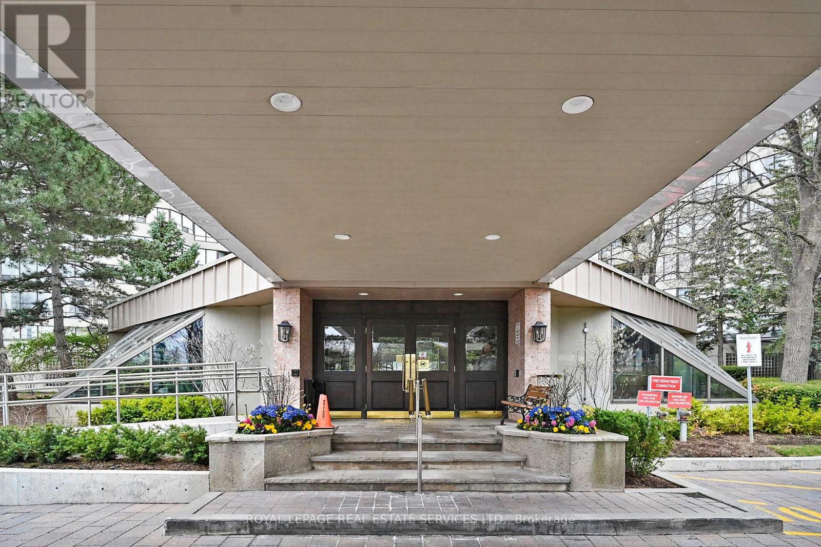 1004 - 1300 Islington Avenue, Toronto, Ontario  M9A 5C4 - Photo 37 - W12294237
