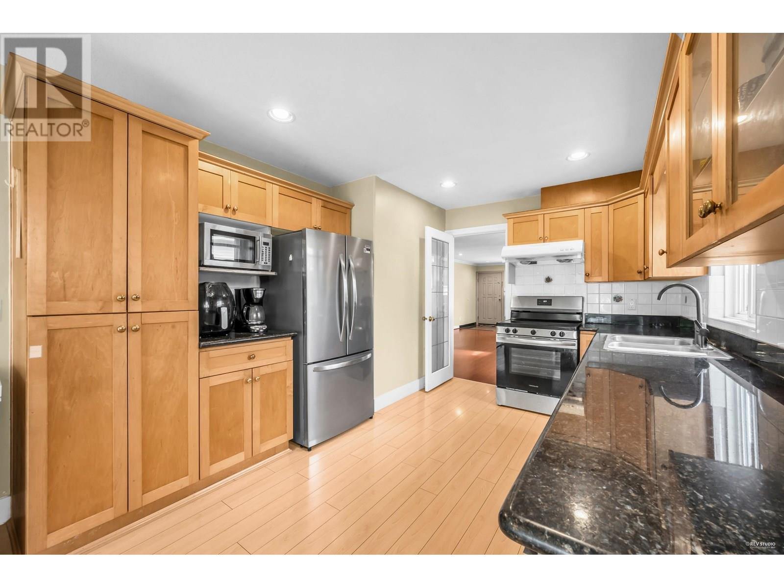 7222 16th Avenue, Burnaby, British Columbia  V3N 1N5 - Photo 11 - R3028831