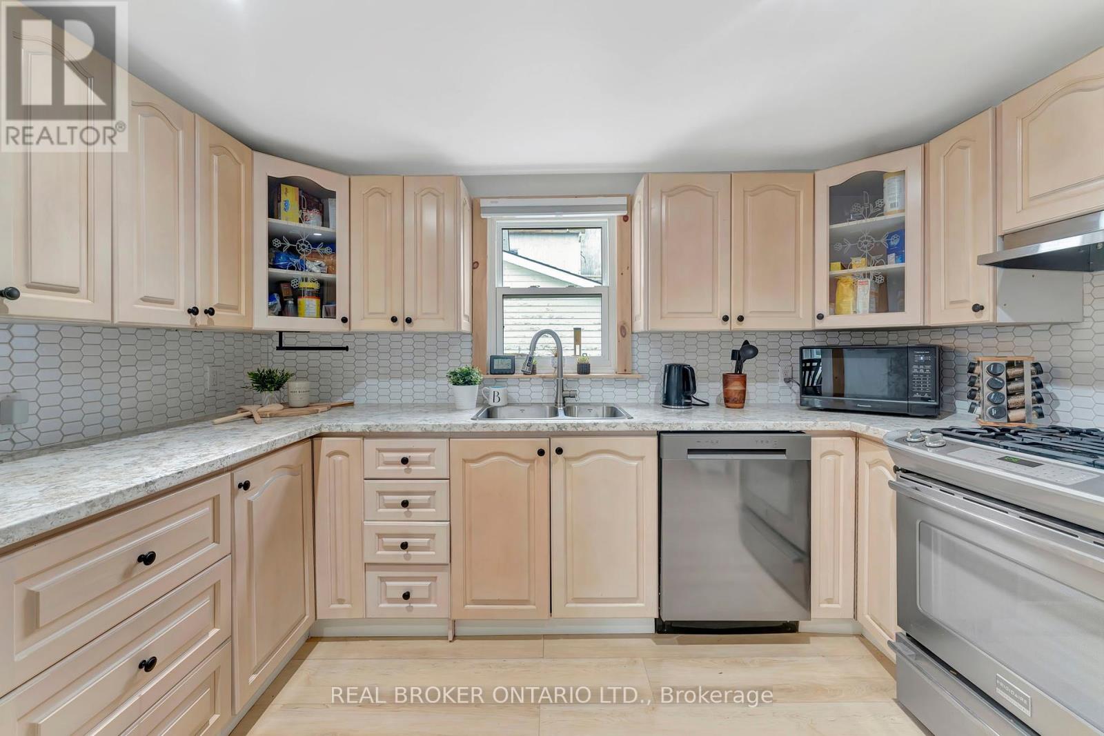 16 John Street, Haldimand, Ontario  N0A 1H0 - Photo 16 - X12297853