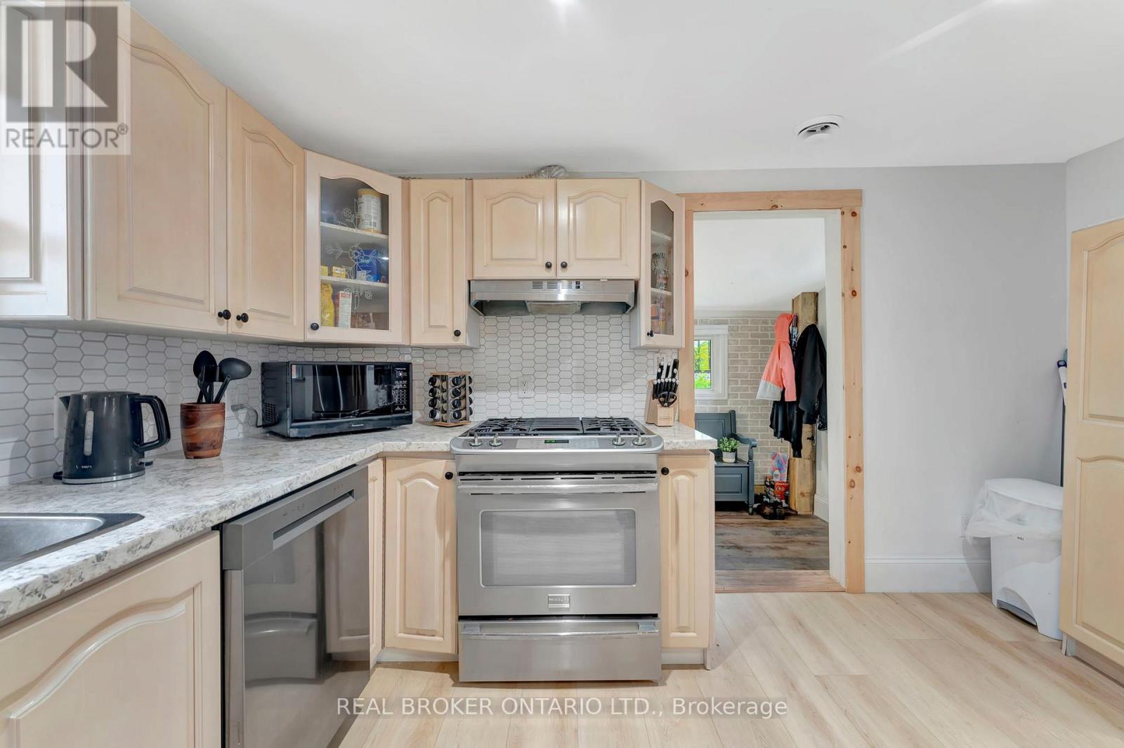 16 John Street, Haldimand, Ontario  N0A 1H0 - Photo 17 - X12297853