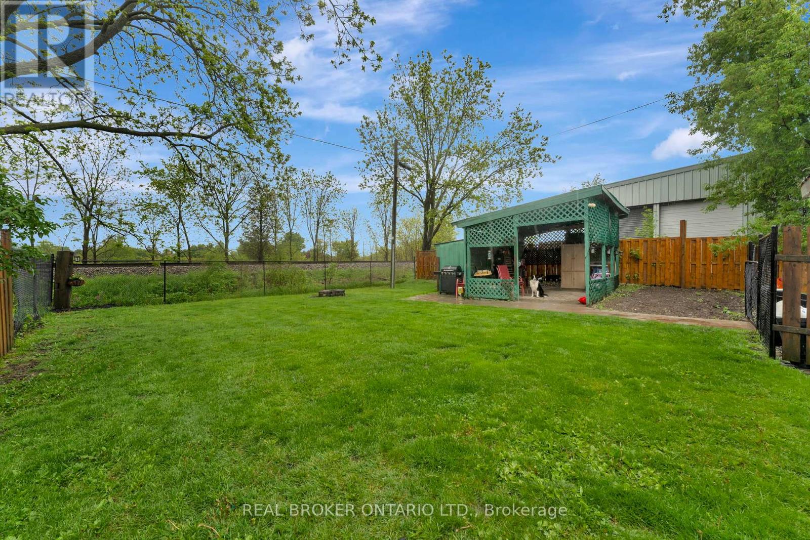 16 John Street, Haldimand, Ontario  N0A 1H0 - Photo 32 - X12297853