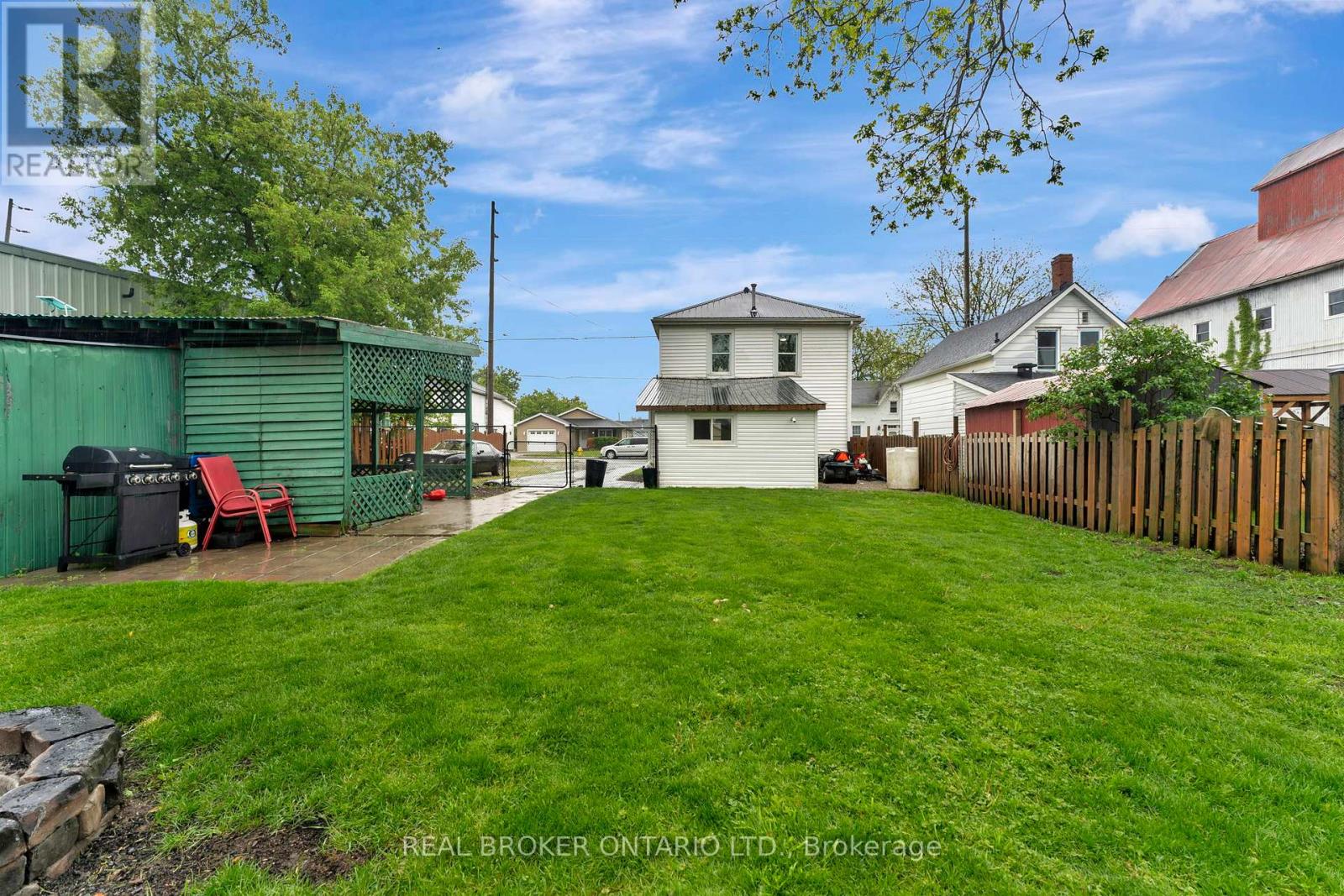 16 John Street, Haldimand, Ontario  N0A 1H0 - Photo 34 - X12297853