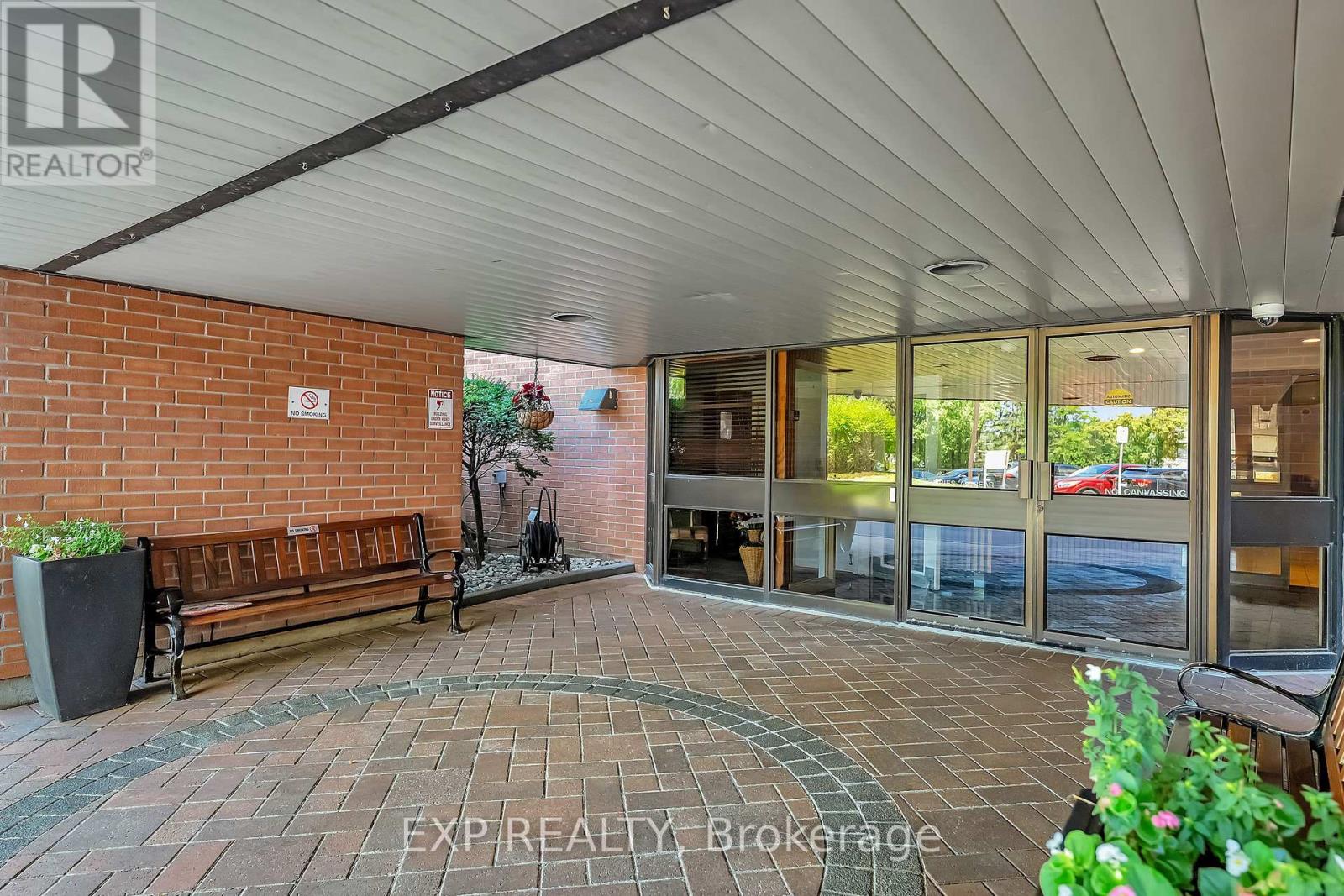 Property at 712 - 80 SANDCASTLE DRIVE image 2