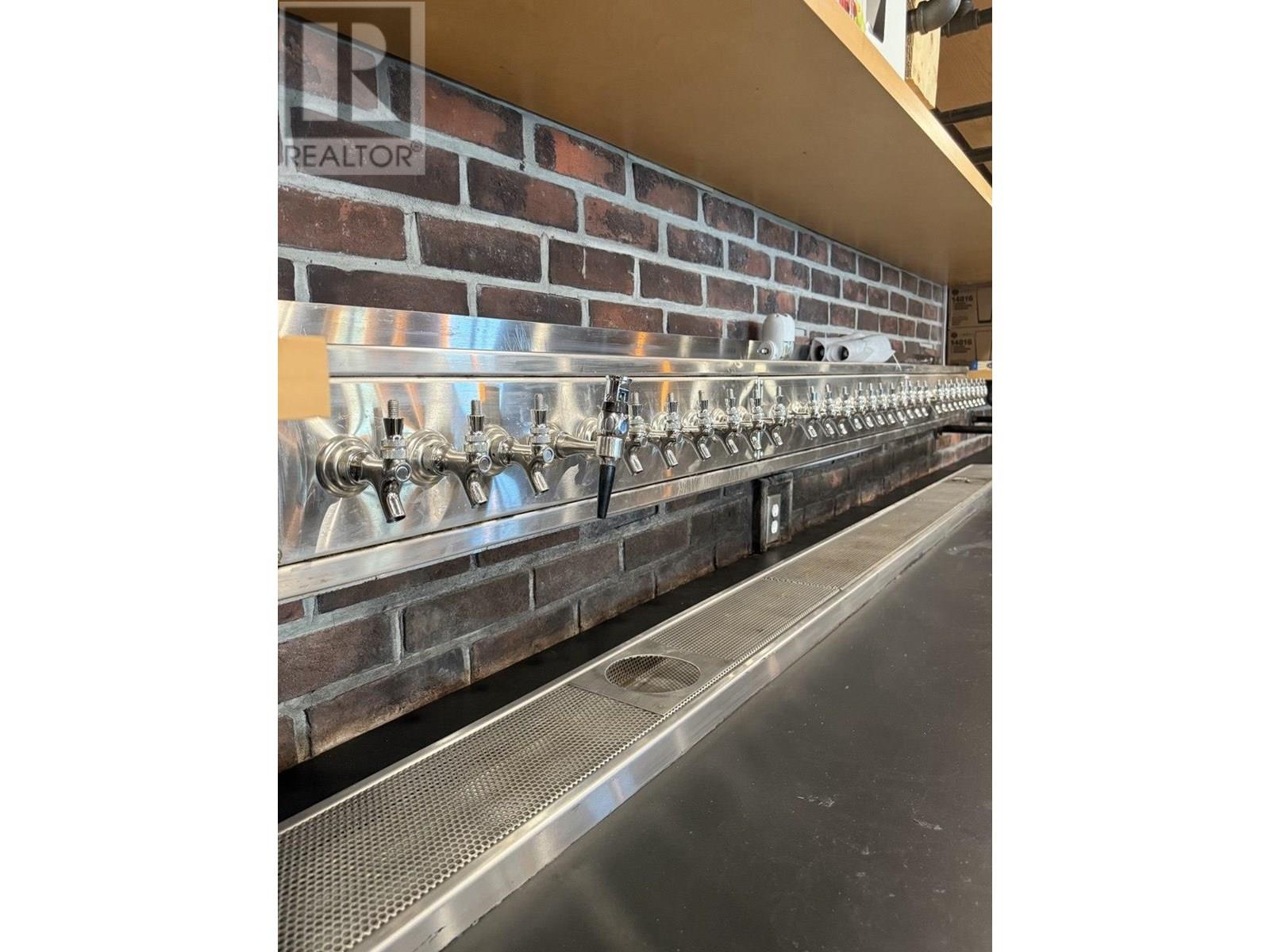 2099 Lougheed Highway, Port Coquitlam, British Columbia  V3B 1A8 - Photo 6 - C8070893