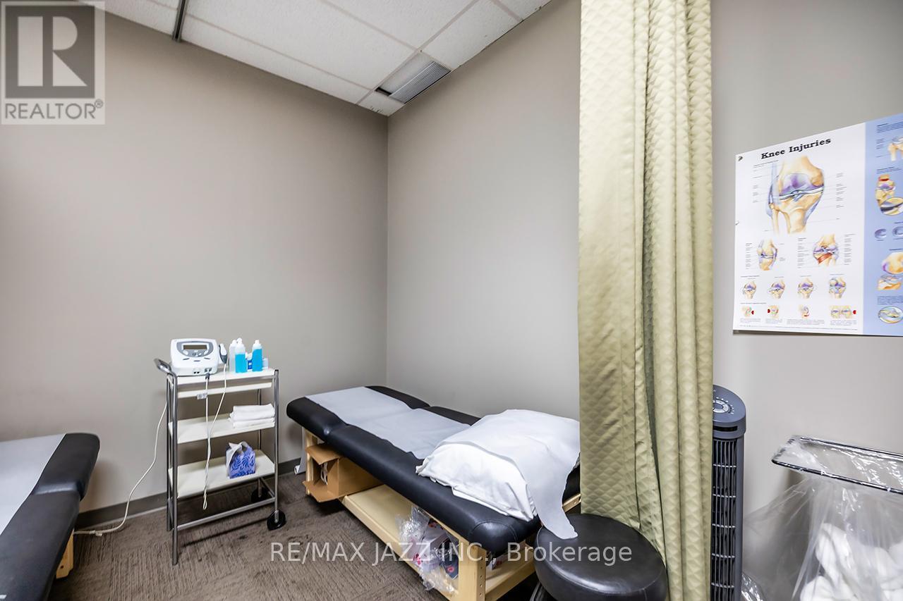 300 - 274 Mackenzie Avenue, Ajax, Ontario  L1S 2E9 - Photo 12 - E12298046