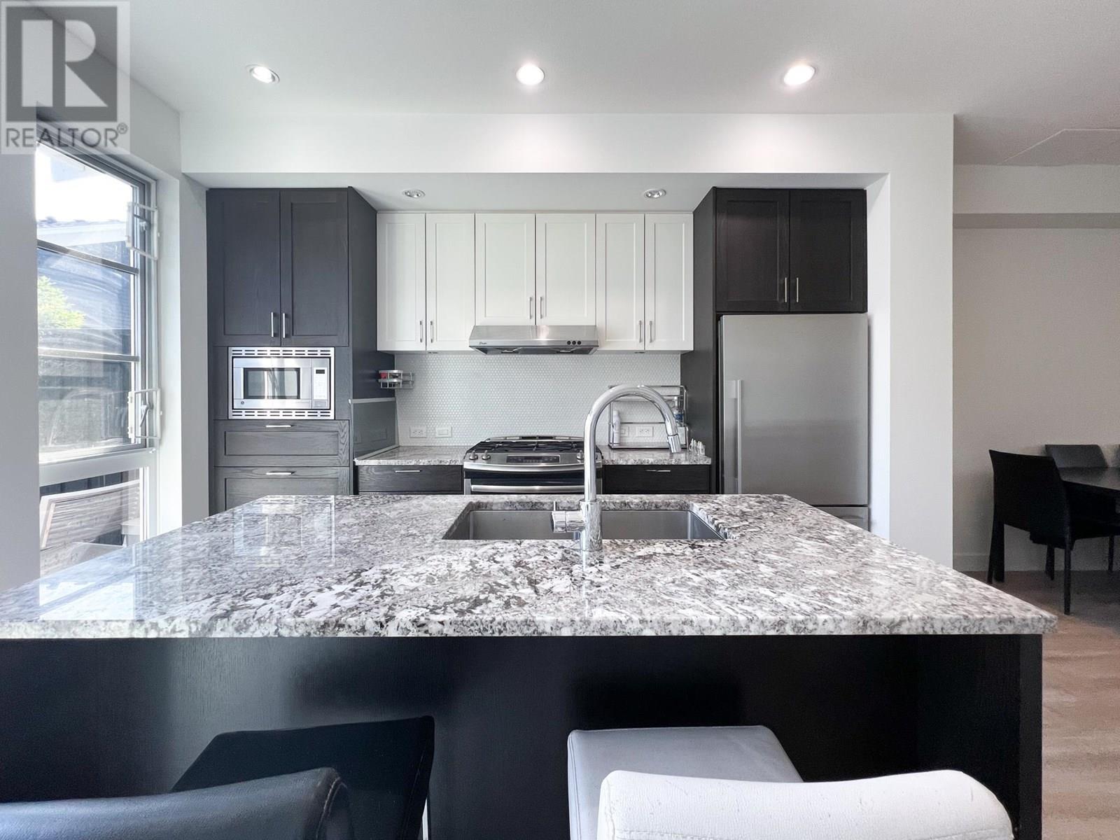 105 548 Foster Avenue, Coquitlam, British Columbia  V3J 0E2 - Photo 24 - R3027638