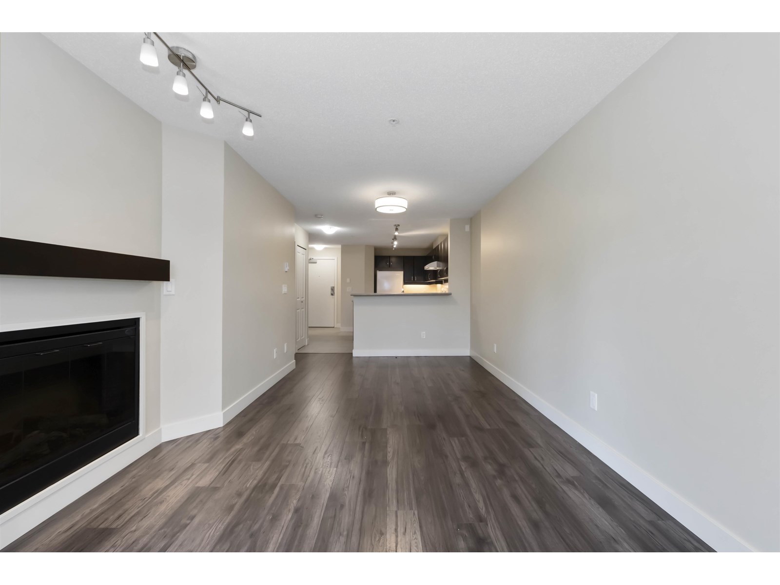 338 10838 City Parkway, Surrey, British Columbia  V3T 5X9 - Photo 10 - R3028966