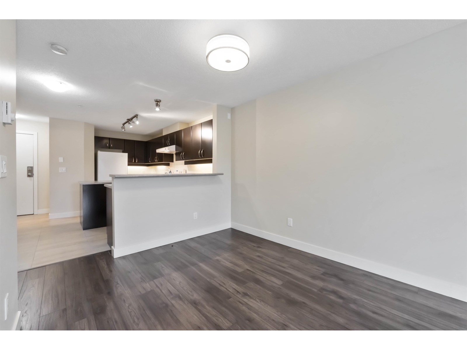 338 10838 City Parkway, Surrey, British Columbia  V3T 5X9 - Photo 12 - R3028966