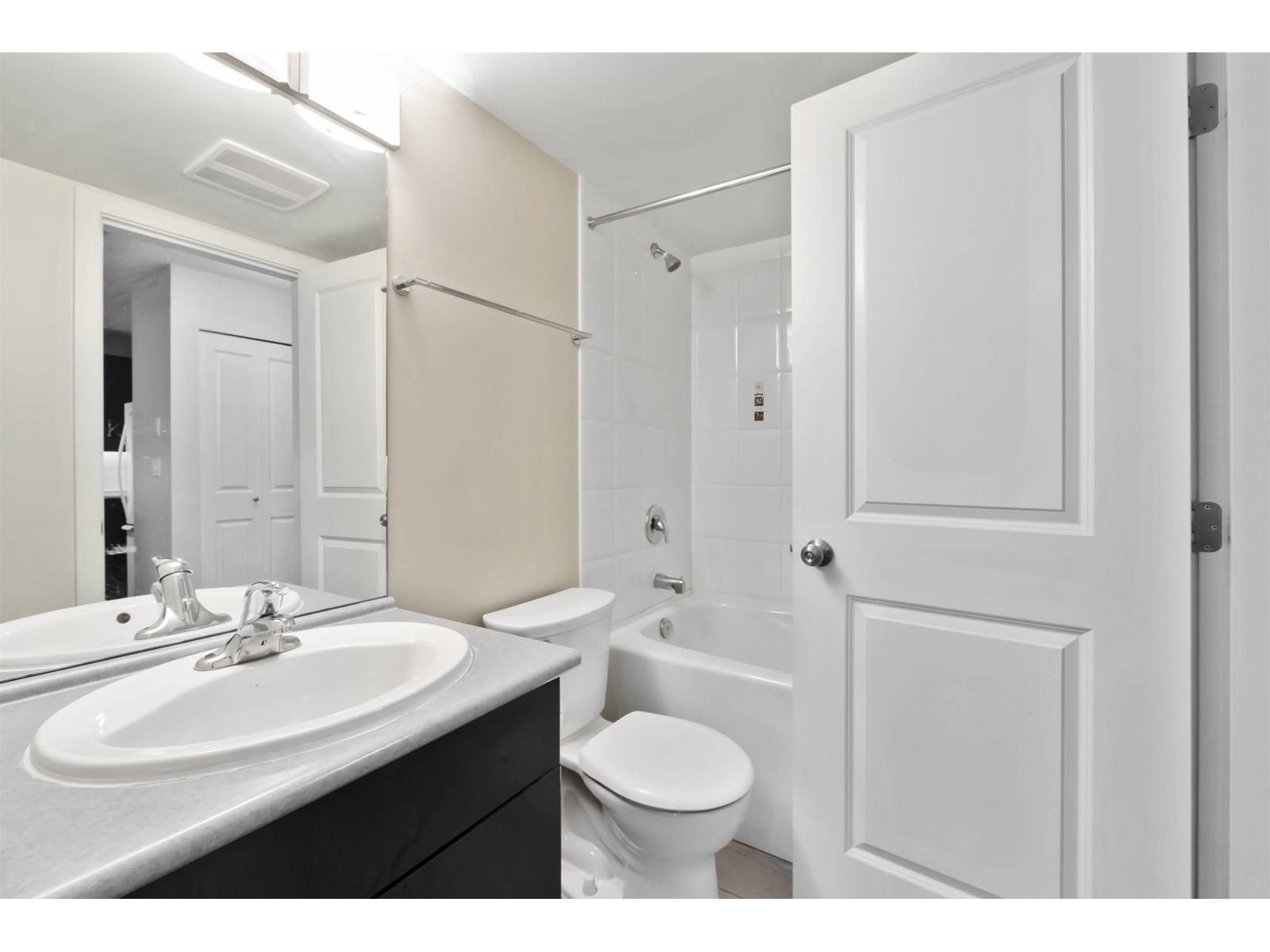 338 10838 City Parkway, Surrey, British Columbia  V3T 5X9 - Photo 24 - R3028966