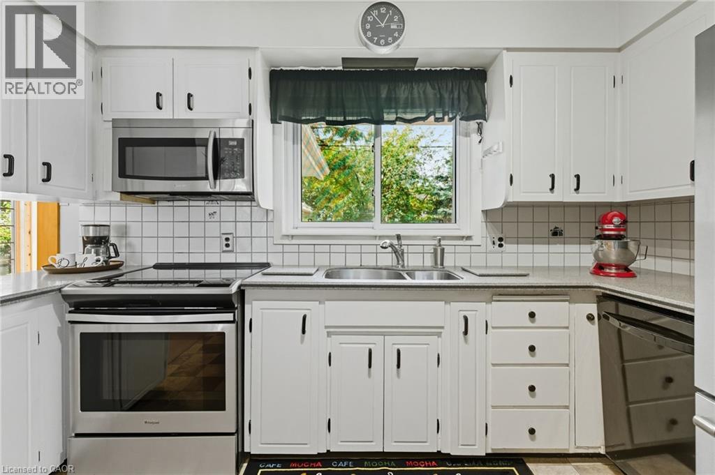 16 Glendale Drive, Welland, Ontario  L3C 4Y6 - Photo 10 - 40746479