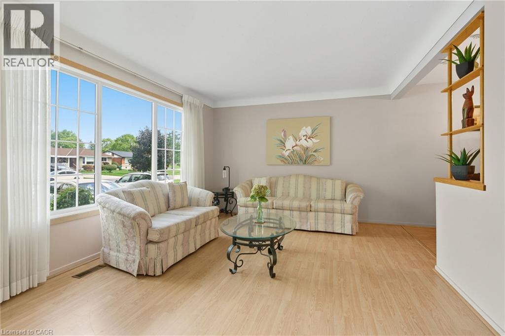 16 Glendale Drive, Welland, Ontario  L3C 4Y6 - Photo 3 - 40746479