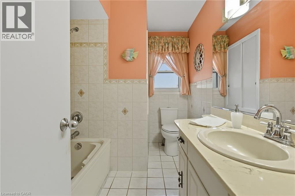 16 Glendale Drive, Welland, Ontario  L3C 4Y6 - Photo 17 - 40746479